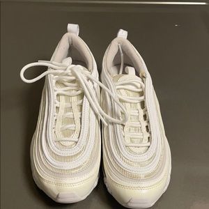 White Nike airmax 97